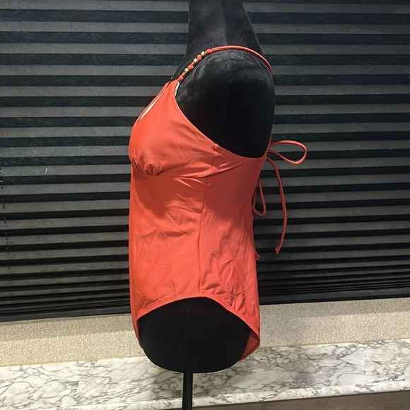 Cupshe Women’s Rust Red Tie Back Beaded Strap V-Neck One Piece Swimsuit Large - Picture 2 of 8